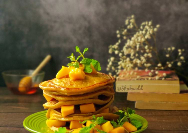 Mango oats pancake