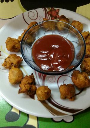 A picture of Mixed veg pakoda.