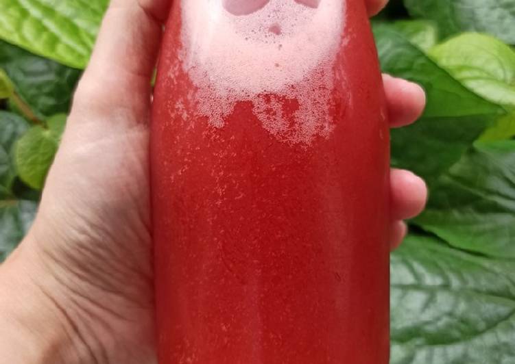 Resep Strawberry &amp; Raspberry Lemonade yang Bikin Ngiler