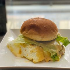 A picture of Easy Burger.