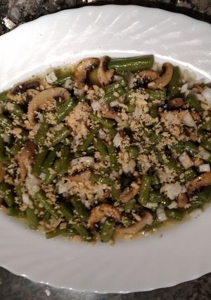 Foto principal de Judías con piñones y champiñones