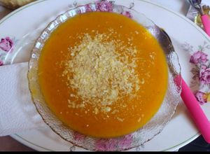 Una foto de Sopa de calabaza/zapallo espesa