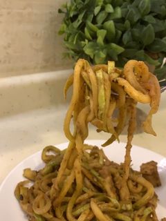 صورة لوصفة نولدز الكوسا بالدجاج صحي 🍝