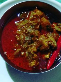 ஹோட்டல் ஸ்டைல் ஹைதராபாதி சிக்கன் கறி (Hyderabad chicken curry recipe in tamil) செய்முறை முக்கிய புகைப்படம்