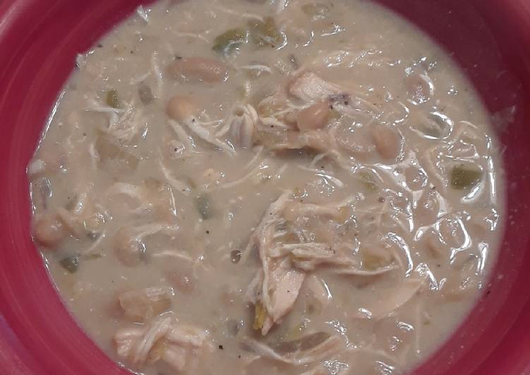 Creamy White Chicken Chili - Slow Cooker