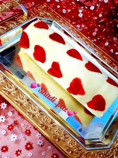 عکسی از دستور رولت خامه ای طرح دار 😍😋