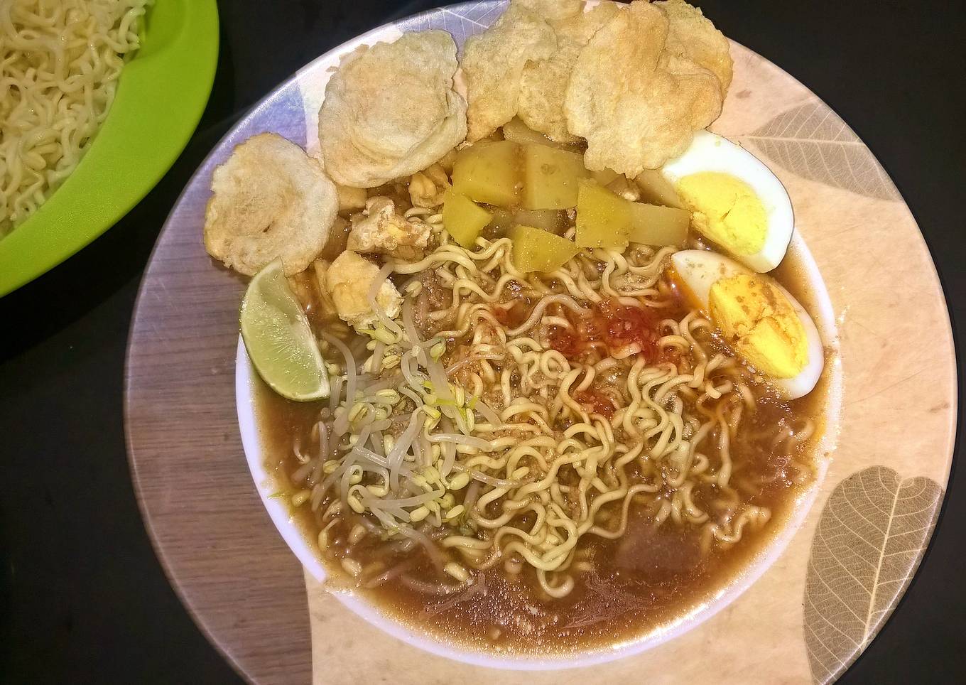 Mie Rebus Medan Komplit
