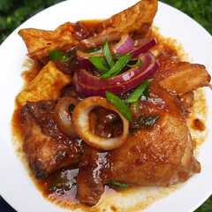 A picture of Ayam Kecap.