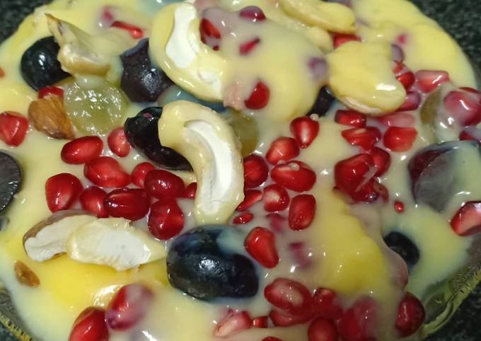 Recipe of Favorite Vanilla fruit Custard