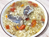 Sopa instantánea con Jurel