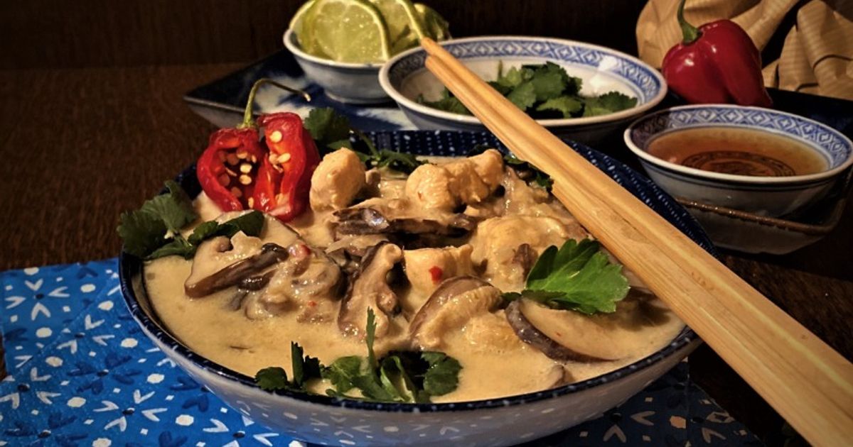 Soupe thaï poulet et lait de coco (tom kha gai)