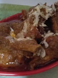 A picture of Badami chicken korma.