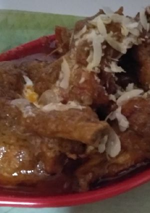 A picture of Badami chicken korma.
