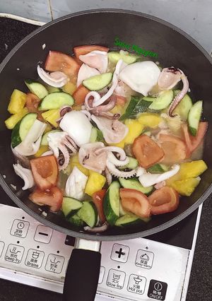 Hình của món Mực xào chua ngọt.