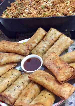 Una foto de Lumpias