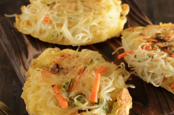 Langkah Mudah untuk Membuat Omelette bihun yang Menggugah Selera