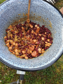 Bográcsos hagymás bab recept fotója