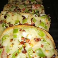 A picture of Cheese Garlic Bread.