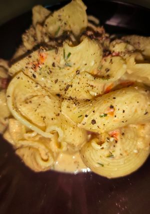 Φωτογραφία της συνταγής Lumaconi σε σάλτσα φέτας, γιαουρτιού,τοματινια και πιπεριά Φλωρίνης