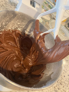 A picture of Chocolate frosting.