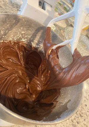 A picture of Chocolate frosting.