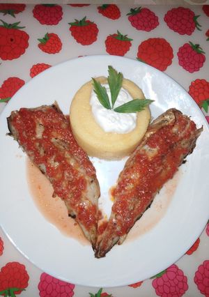 O poză a rețetei Macrou la grătar cu sos de roșii.