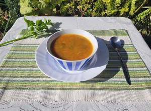 Una foto de Sopa de verduras y polenta