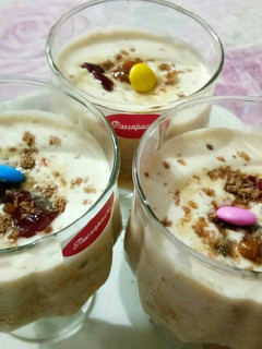 करेमलीज़ेड फ्रूट क्रीम (Caremalized fruits cream recipe in hindi) रेसिपी मुख्य फोटो