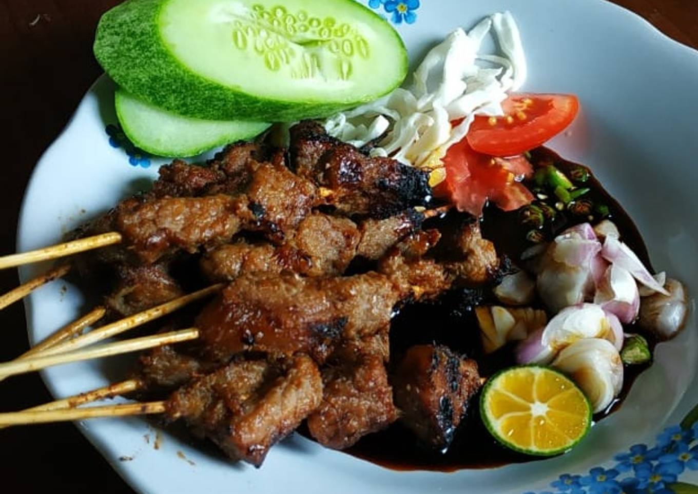 Sate daging rusa kuah kecap