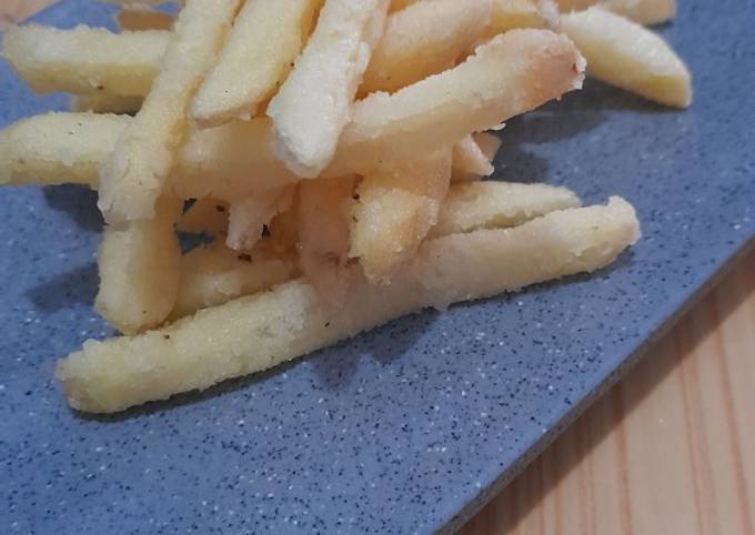 French fries a.k.a kentang goreng (no letoy sampe dingin)