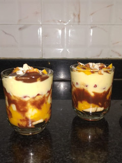 ஃப்ரூட் கஸ்டர்டு (Fruit custard recipe in tamil) செய்முறை முக்கிய புகைப்படம்