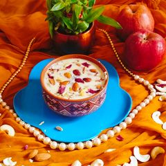 A picture of Apple kheer.