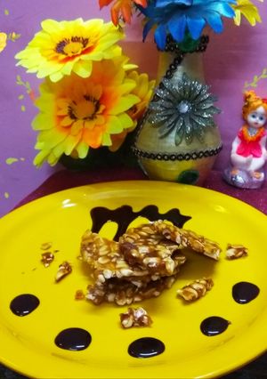 A picture of Peanut Jaggery Chikki.