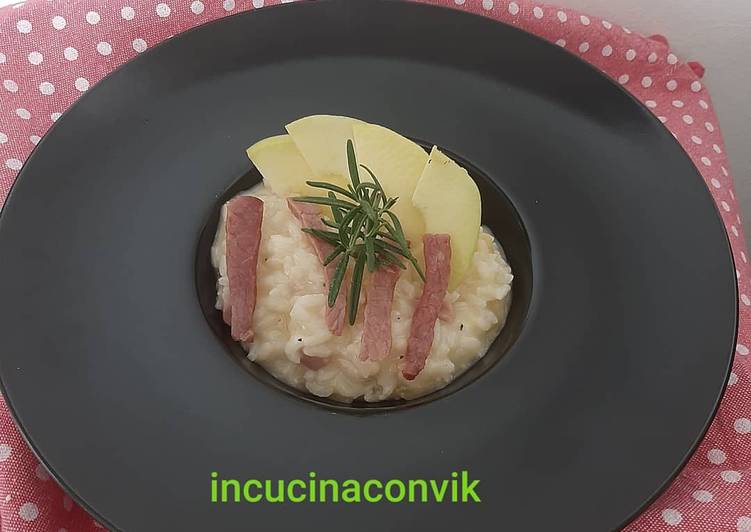 Simple Way to Make Veloce Risotto alle mele e speck
