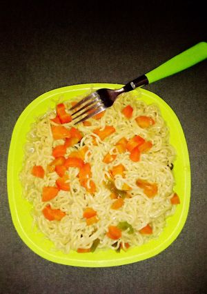 A picture of Noddles with Veg.
