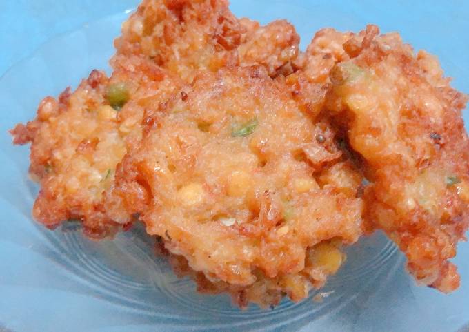 Recipe of Super Quick Homemade Dadar Jagung (corn omelet)