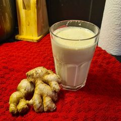 Milk Egg Honey Ginger Drink (STMJ) A picture of Milk Egg Honey Ginger Drink (STMJ).