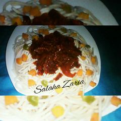 A picture of Spaghetti with fried sauce.