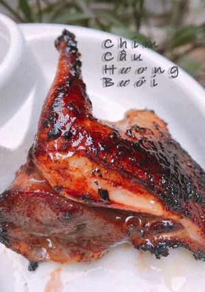Hình của món Chim câu hương bưởi.