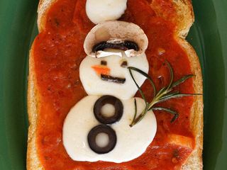 Snowman Toast – A Cozy Winter Treat ⛄️🍞