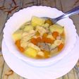 Sopa de fideos y carne