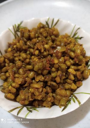 मूंग की सब्जी (moong ki sabzi recipe in Hindi) रेसिपी मुख्य फोटो
