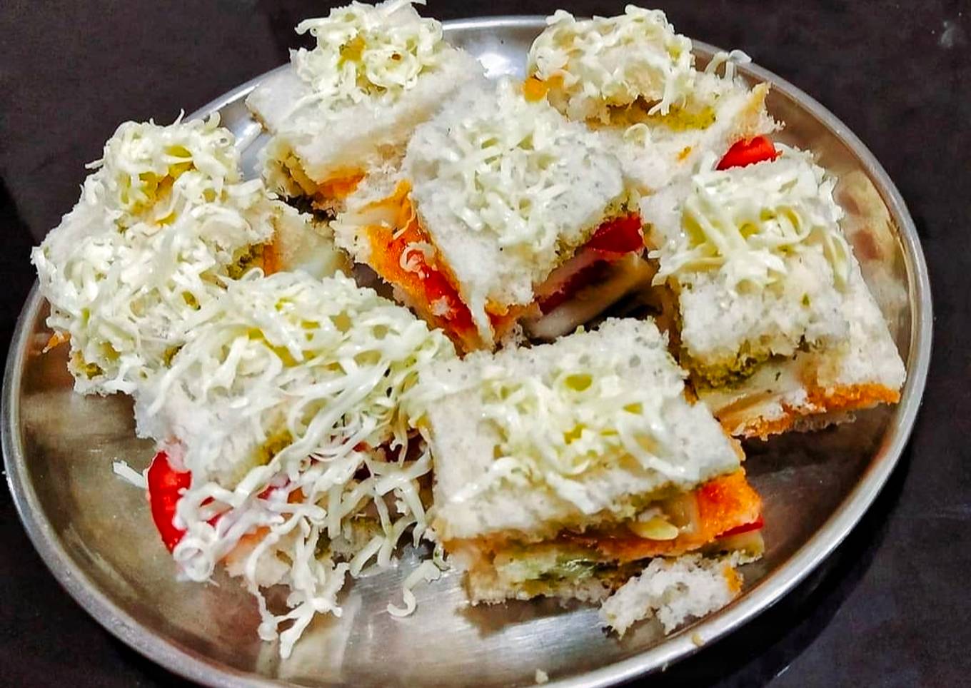 Tomato Cucumber Cheesy Sandwich