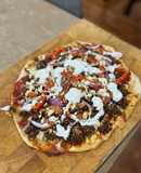 Spiced Beef Flatbread Pizza with Za’atar Lemon Yoghurt 😋
