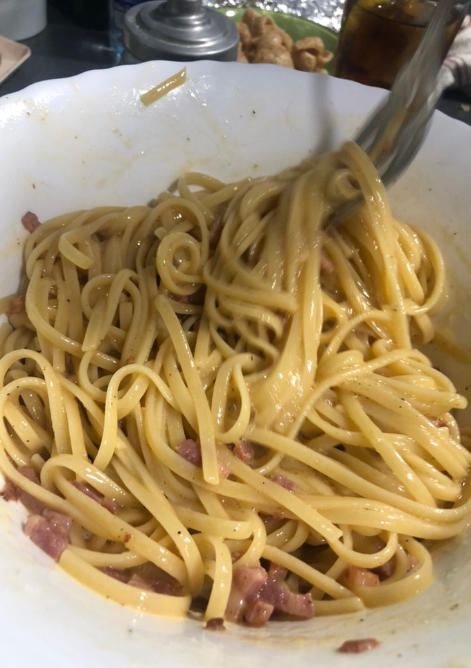 Una foto de Spaghetti carbonara a la italiana (sin nata)