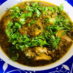 A picture of Methi chicken.