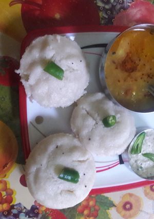 A picture of Idli sambhar.