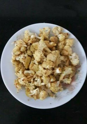 A picture of Couliflower in microwave.