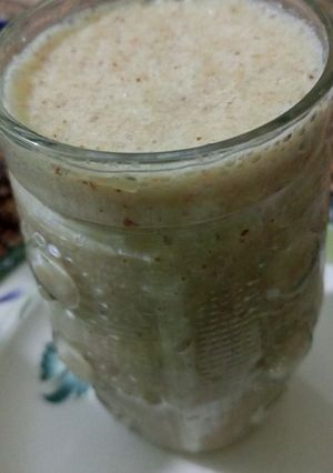 A picture of Banana 🍌, Date 🍹Energy Milkshake🍹.