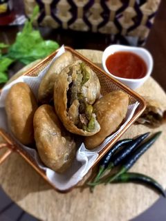 মটরশুুঁটির / কড়াইশুঁটির খাস্তা কচুরি। (Peas kachori recipe in bengali) রেসিপির প্রধান ছবি